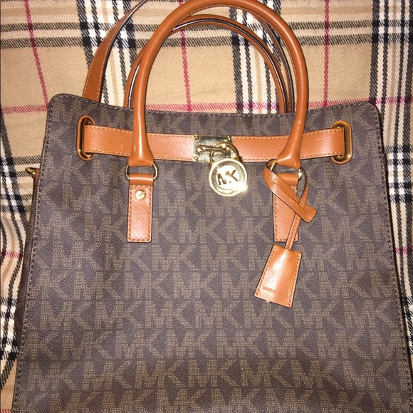 Michael Kors Handbags - Michael Kors Hamilton Bag